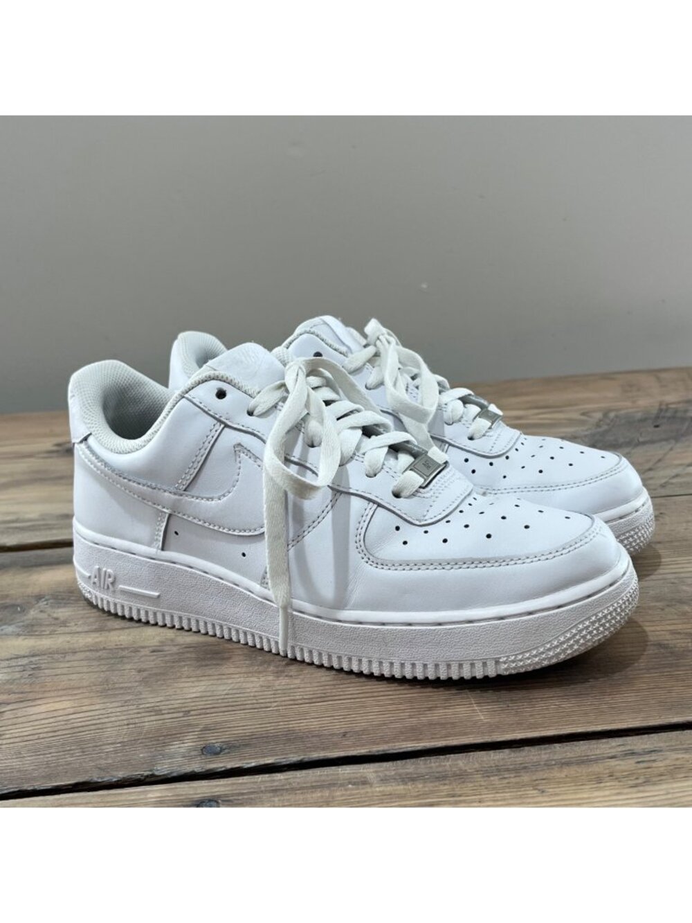 Nike Air Force 1 '07 Triple White Womens 8.5 White Leather Low Top Basketball - Picture 1 of 9
